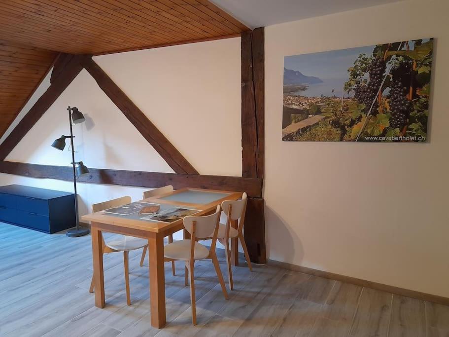 Mansarde Chez Un Vigneron Au Village Au 3eme Etage Sans Ascenseur