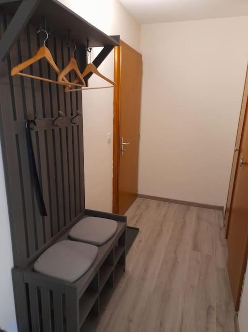 Apartment Mansarde Chez Un Vigneron Au Village Au 3eme Etage Sans Ascenseur *